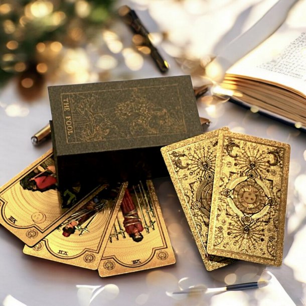 NOCTURNAL DELUXE TAROT