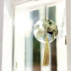 GLITRENDE PRISME MED KVAST